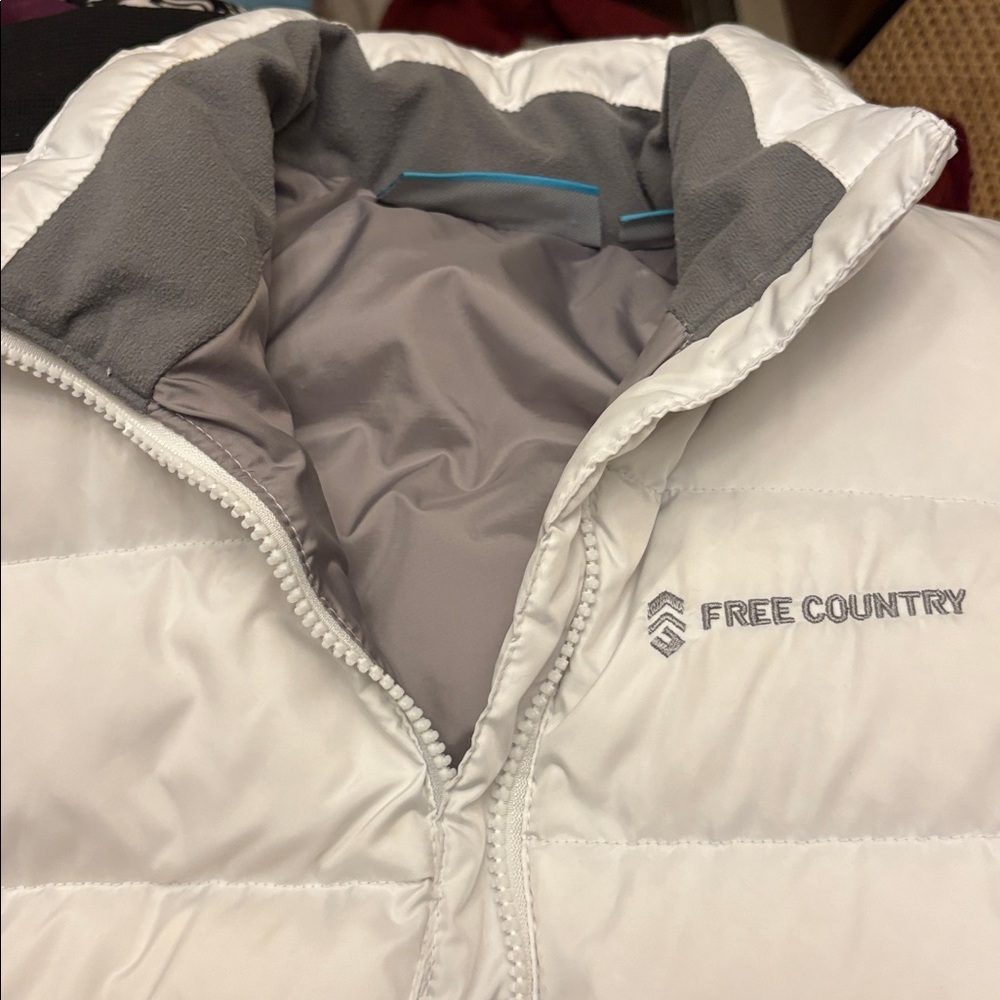 Free Country white puffer vest. 50% down. SZ XL - Picture 3 of 9